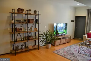 907 N 5th St, Philadelphia, PA 19123 - Photo 3