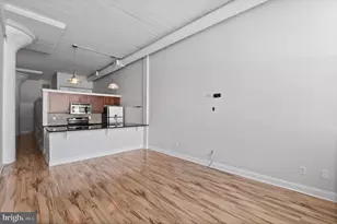2429 Locust St, Philadelphia, PA 19103 - Photo 15