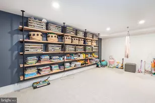 283 Locust St, Philadelphia, PA 19106 - Photo 29