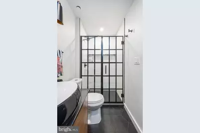 283 Locust Street, Philadelphia, PA 19106 - Photo 9