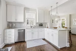 307 E Gravers Ln, Philadelphia, PA 19118 - Photo 9