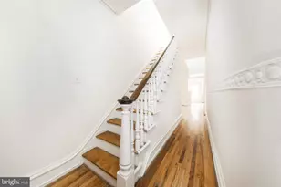 2011 Spruce St, Philadelphia, PA 19103 - Photo 5