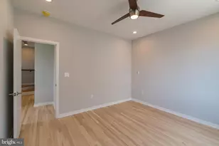 1351 S Myrtlewood St, Philadelphia, PA 19146 - Photo 15