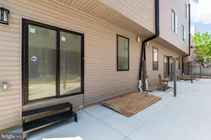 1351 S Myrtlewood St, Philadelphia, PA 19146 - Photo 27
