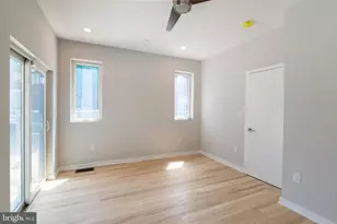 1351 S Myrtlewood St, Philadelphia, PA 19146 - Photo 25