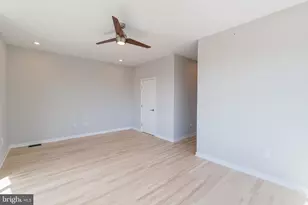 1351 S Myrtlewood St, Philadelphia, PA 19146 - Photo 11