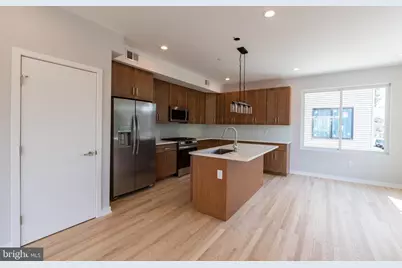 1351 S Myrtlewood Street, Philadelphia, PA 19146 - Photo 5