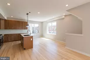 1351 S Myrtlewood St, Philadelphia, PA 19146 - Photo 3