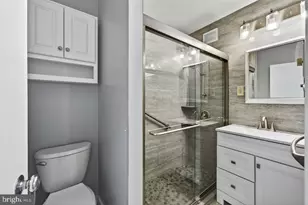 2601 Pennsylvania Ave, Philadelphia, PA 19130 - Photo 25