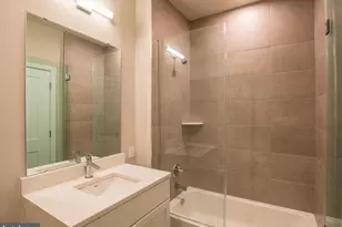 1300 S 19th St, Philadelphia, PA 19146 - Photo 11