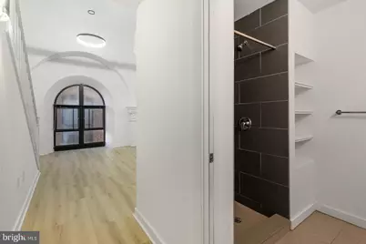 2321 Fitzwater Street #305, Philadelphia, PA 19146 - Photo 15