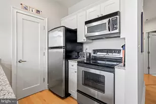 201 N 8th St, Philadelphia, PA 19106 - Photo 7