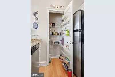 201 N 8th Street #505, Philadelphia, PA 19106 - Photo 9