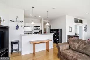 201 N 8th St, Philadelphia, PA 19106 - Photo 7