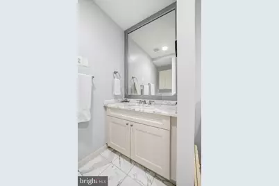201 N 8th Street #505, Philadelphia, PA 19106 - Photo 17
