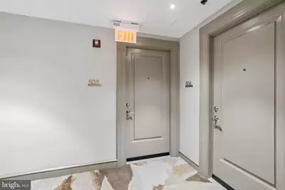 201 N 8th Street #505, Philadelphia, PA 19106 - Photo 29