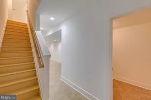 877 N 5th St, Philadelphia, PA 19123 - Photo 35