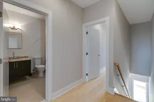 877 N 5th St, Philadelphia, PA 19123 - Photo 33