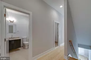 877 N 5th St, Philadelphia, PA 19123 - Photo 31