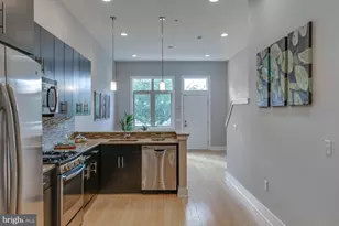 877 N 5th St, Philadelphia, PA 19123 - Photo 13