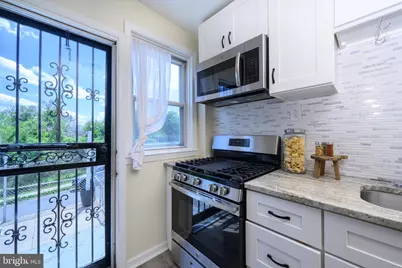 379 Fairway Terrace, Philadelphia, PA 19128 - Photo 13