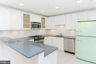 1518 Spruce St, Philadelphia, PA 19102 - Photo 3