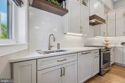 801 S 8th Street, Philadelphia, PA 19147 - Photo 9