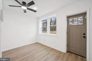 2553 S Dewey St, Philadelphia, PA 19142 - Photo 7