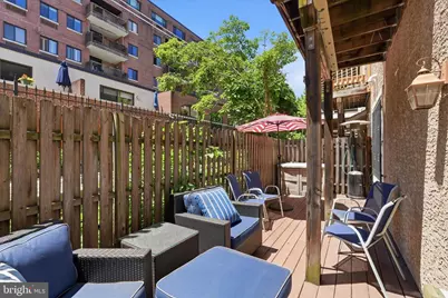 212 Gaskill Street, Philadelphia, PA 19147 - Photo 9