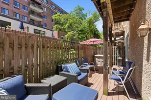 212 Gaskill St, Philadelphia, PA 19147 - Photo 9