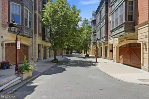 212 Gaskill St, Philadelphia, PA 19147 - Photo 3