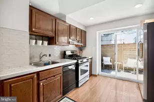 1020 Wolf St, Philadelphia, PA 19148 - Photo 11