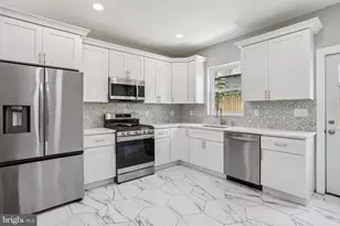 2225 N Waterloo St, Philadelphia, PA 19133 - Photo 9