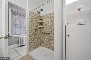 1127 Green St, Philadelphia, PA 19123 - Photo 9