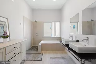 2045 Federal St, Philadelphia, PA 19146 - Photo 27