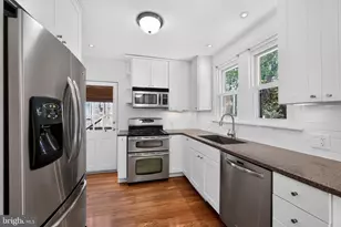 140 Rochelle Ave, Philadelphia, PA 19128 - Photo 11