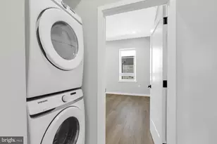 919 N 15th St, Philadelphia, PA 19130 - Photo 17