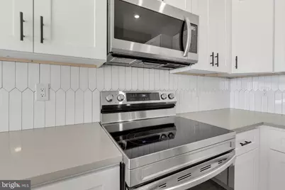 919 N 15th Street #3, Philadelphia, PA 19130 - Photo 5