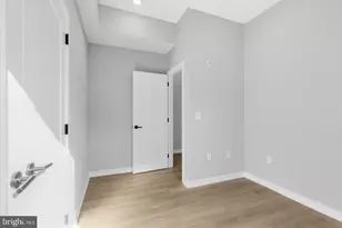 919 N 15th St, Philadelphia, PA 19130 - Photo 15
