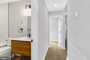 919 N 15th St, Philadelphia, PA 19130 - Photo 13