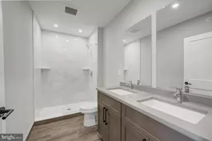 2445 Innovator Wy, Philadelphia, PA 19146 - Photo 11