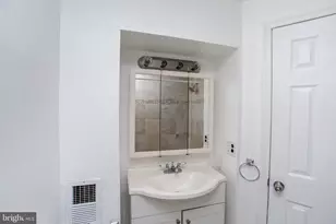 2465 N Garnet St, Philadelphia, PA 19132 - Photo 35