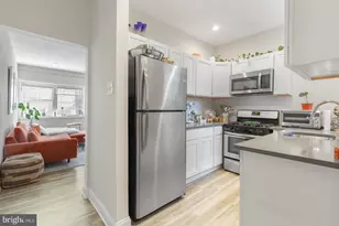 752 S 9th St, Philadelphia, PA 19147 - Photo 5