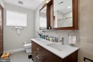 432 Gaskill St, Philadelphia, PA 19147 - Photo 23