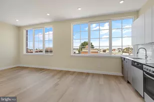 1701 S 4th St, Philadelphia, PA 19148 - Photo 5
