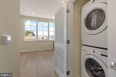 1701 S 4th Street #402, Philadelphia, PA 19148 - Photo 3