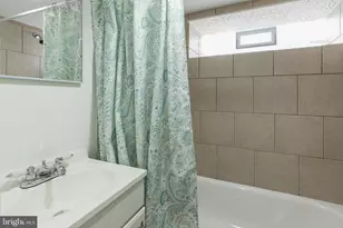 1702 S 11th St, Philadelphia, PA 19148 - Photo 41