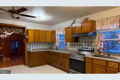 326 W Nedro Avenue, Philadelphia, PA 19120 - Photo 9