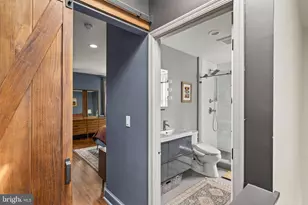 822 S 5th St, Philadelphia, PA 19147 - Photo 31