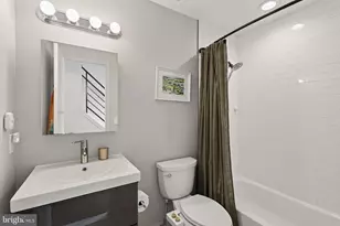 822 S 5th St, Philadelphia, PA 19147 - Photo 25